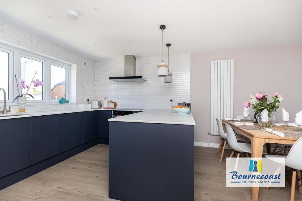 Holiday home Bournecoast Townhouse With Views And Balcony-9602 *