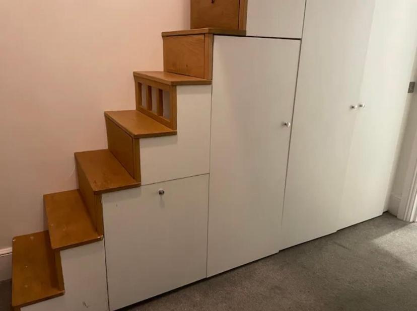 Ideal Location For & Town Apartment *