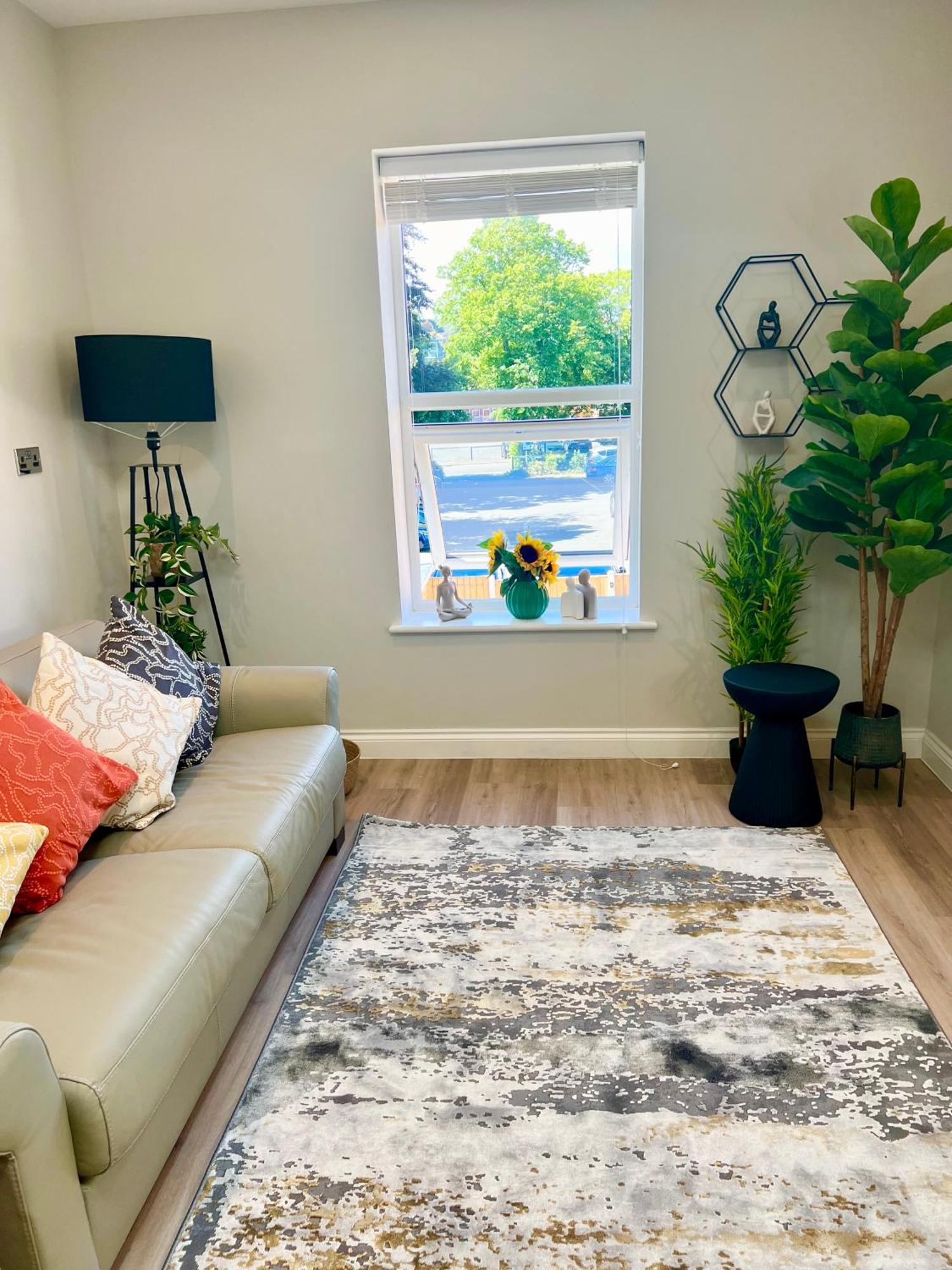 Apartment Brand New -coastal Breeze 1-bedroom In With Free Parking- Sleeps 4 Ppl- Internet *