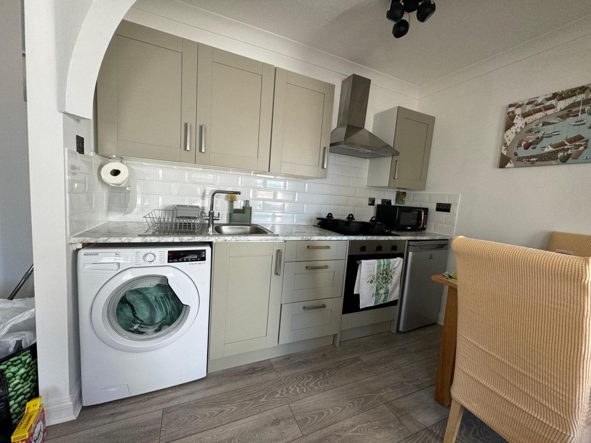 Purbeck Entire In Town Centre Apartment *