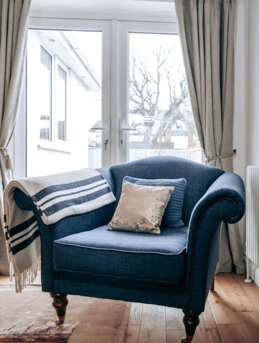 Aurora- 3 Bed With Parking And Garden Villa *
