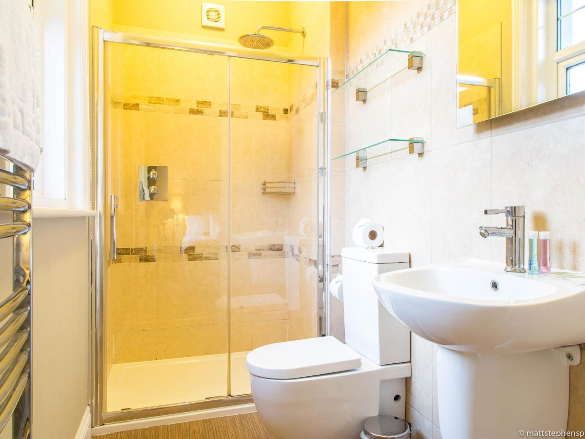 Alum Chine House Aparthotel 3*