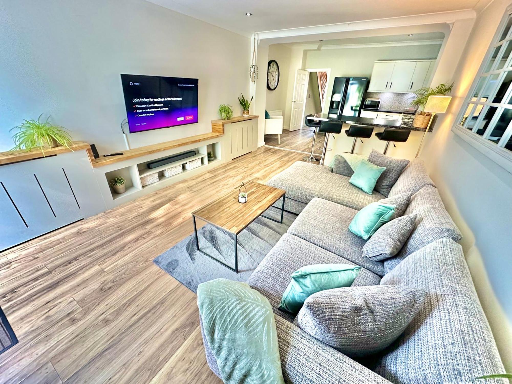 Family Three Bedroom - Outbuilding Games - Walk To Town And - Free Parking Bournemouth