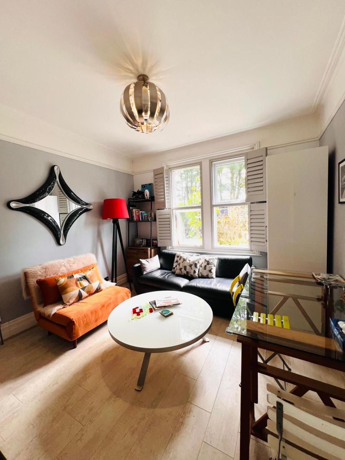 Bournemouth. Private Self Contained Space. Apartment Bournemouth
