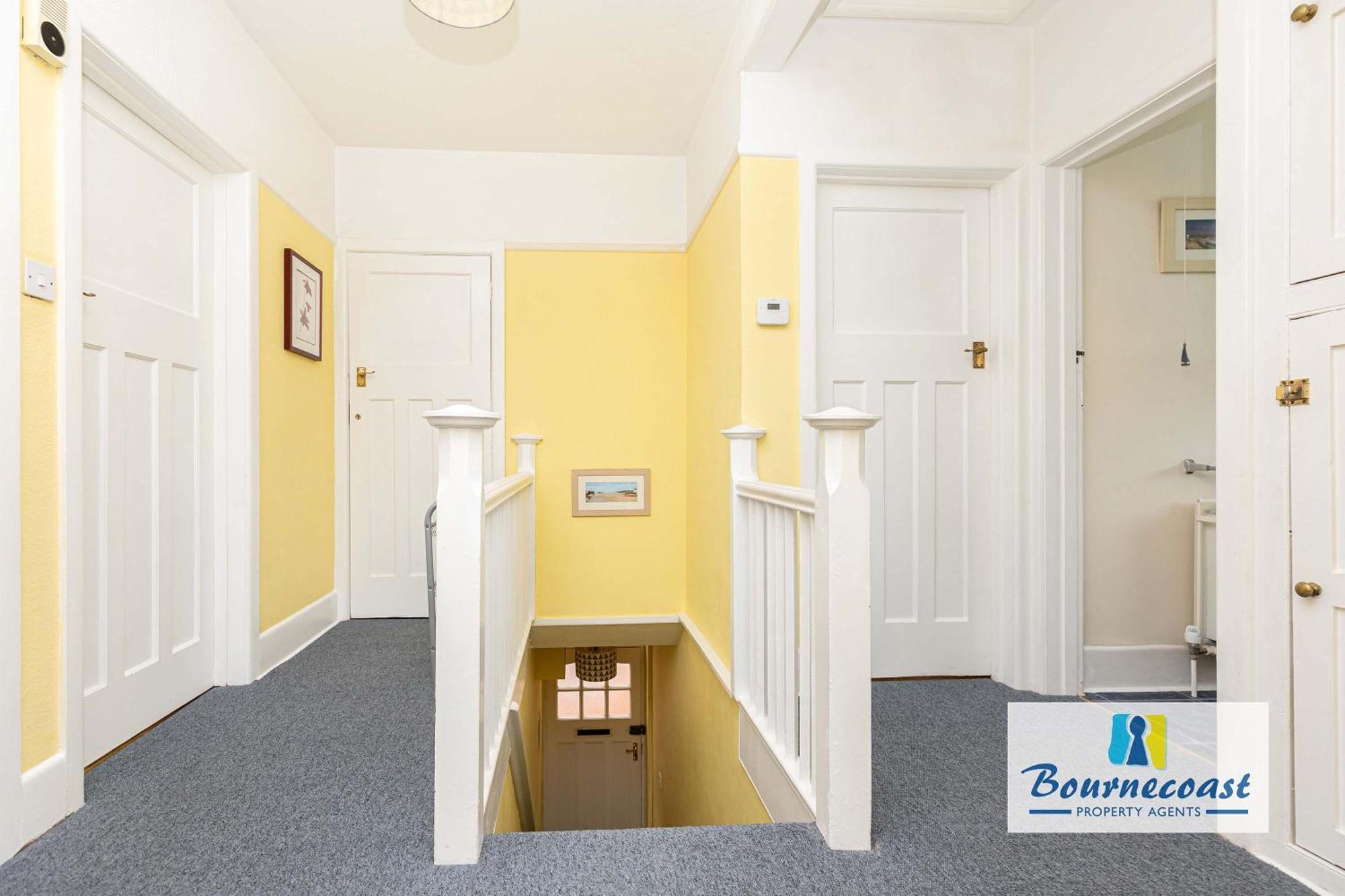 Bournecoast: Pet Friendly Flat With Garden - Fm667 *