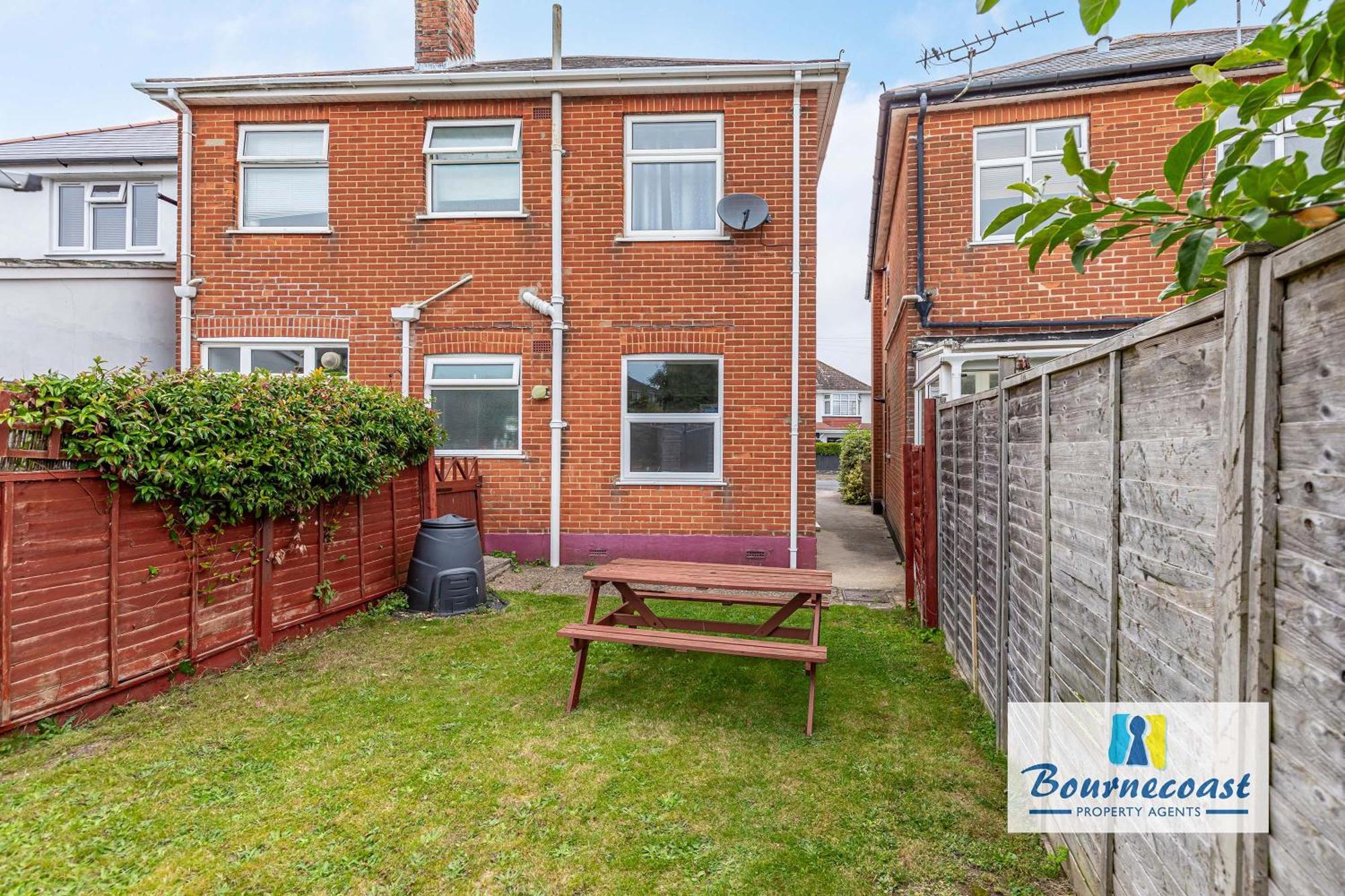 Apartment Bournecoast: Pet Friendly Flat With Garden - Fm667 Bournemouth