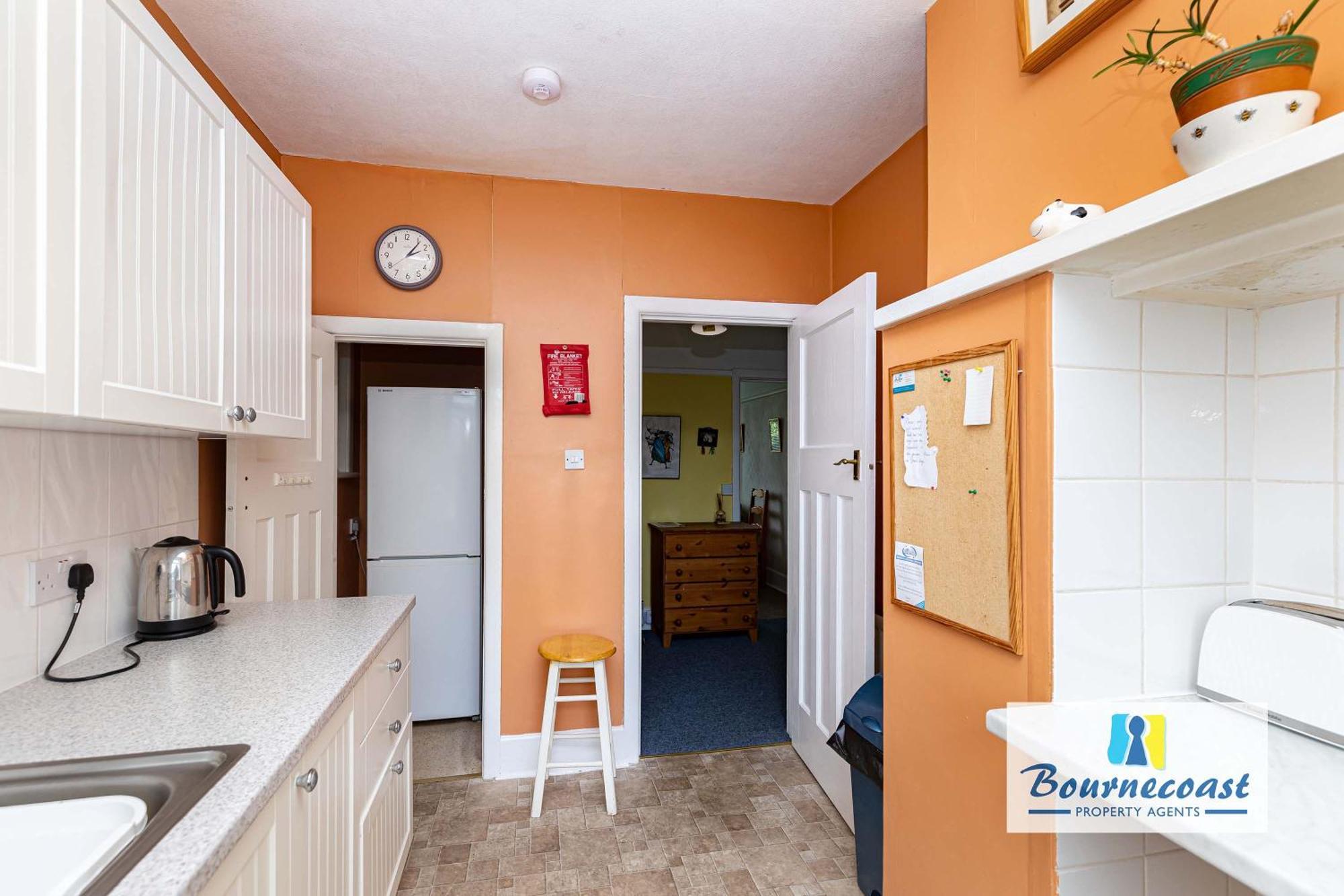 Bournecoast: Pet Friendly Flat With Garden - Fm667 *