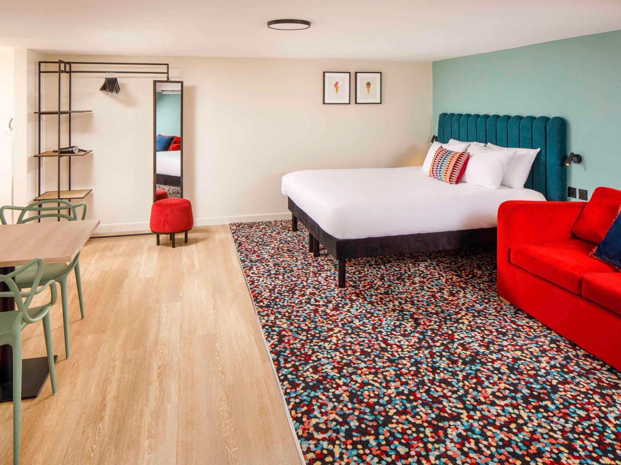 Ibis Styles 4*