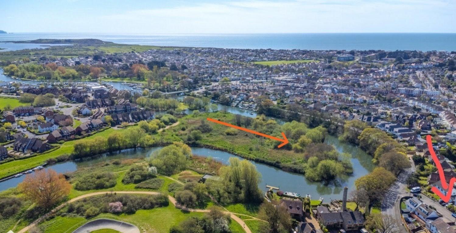 Prime Location - House With Secure Garden Holiday home