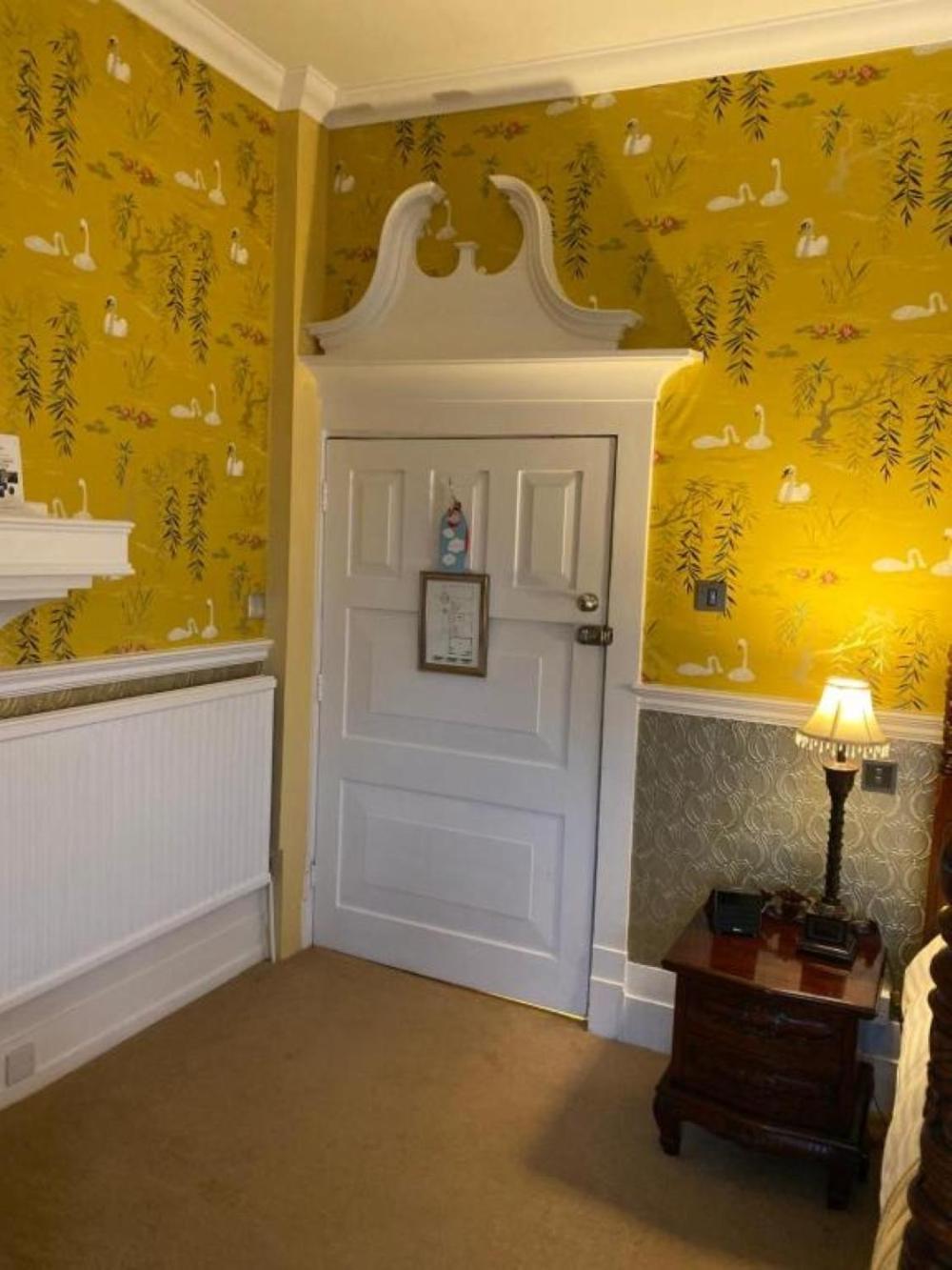 Hotel Langtry Manor