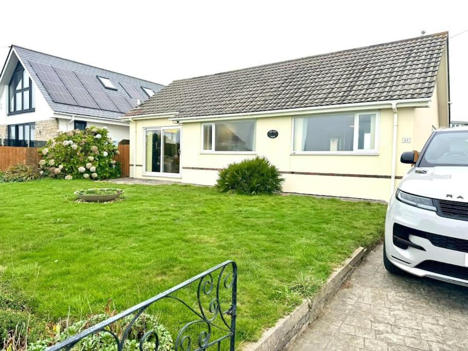Spectacular Seaview - House - 2br - Sleeps 6 Holiday home
