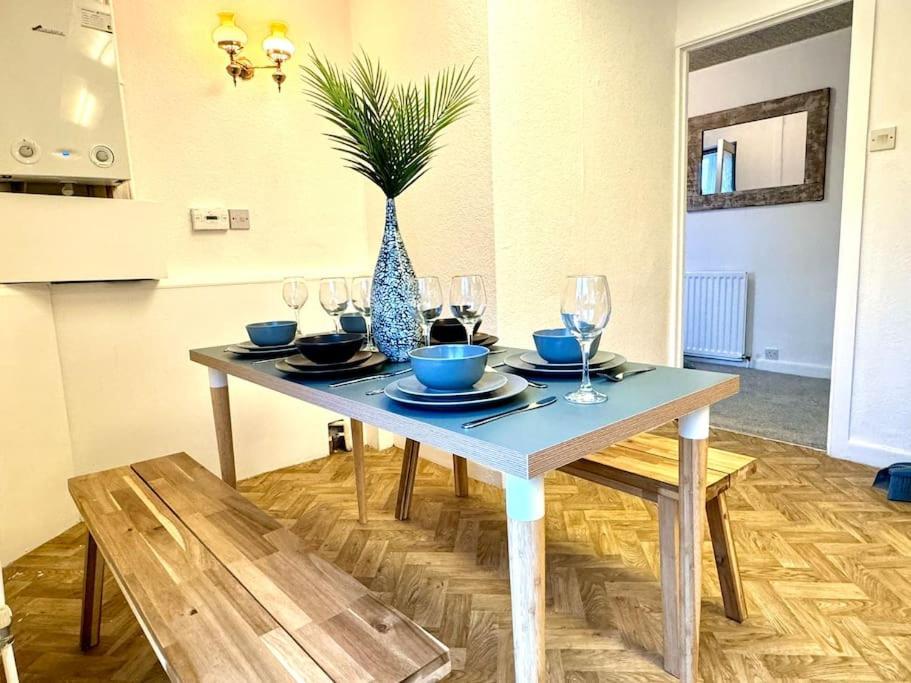 Spectacular Seaview - House - 2br - Sleeps 6 *