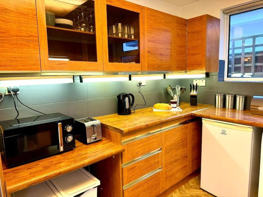 Spectacular Seaview - House - 2br - Sleeps 6 * Bournemouth