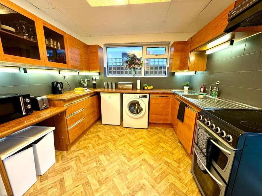 Holiday home Spectacular Seaview - House - 2br - Sleeps 6