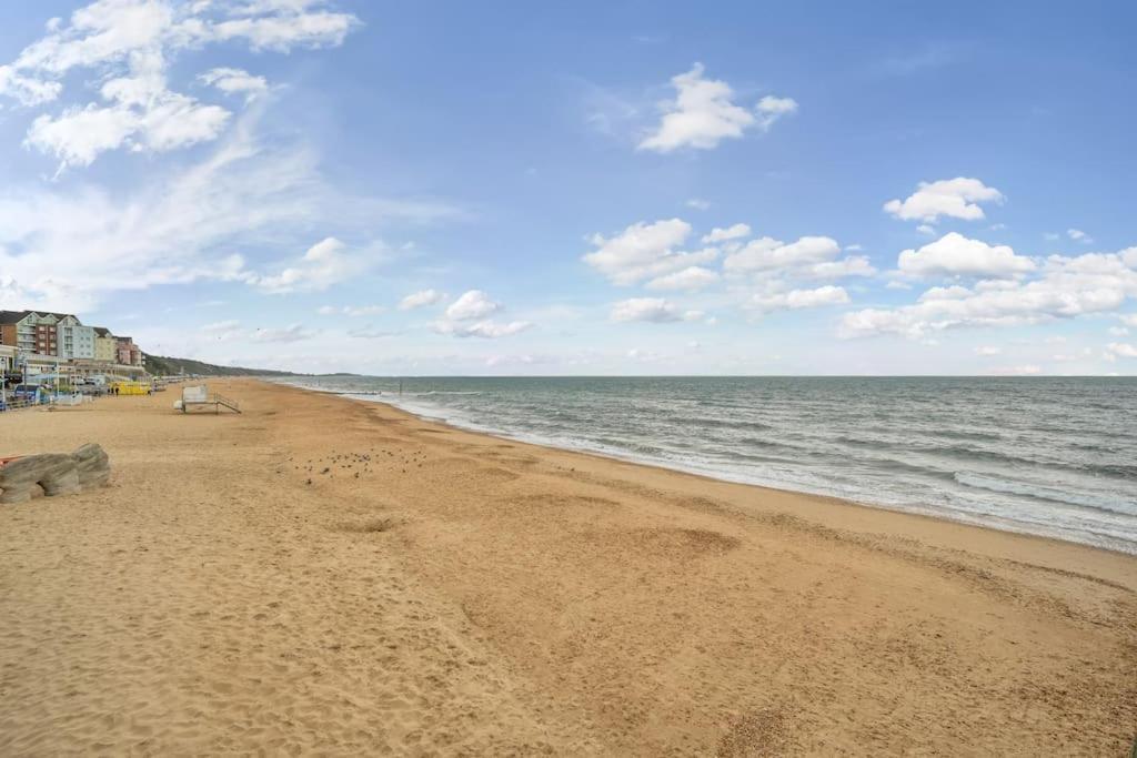 Bournecoast - Upper Ground Floor Flat With Sea Views - Fm3441 *