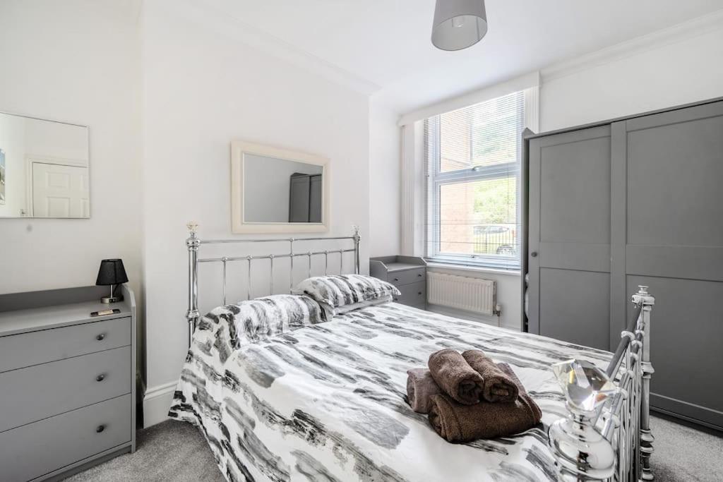 Bournecoast - Upper Ground Floor Flat With Sea Views - Fm3441 * Bournemouth