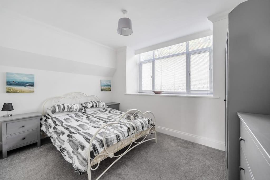 Bournecoast - Upper Ground Floor Flat With Sea Views - Fm3441 Apartment