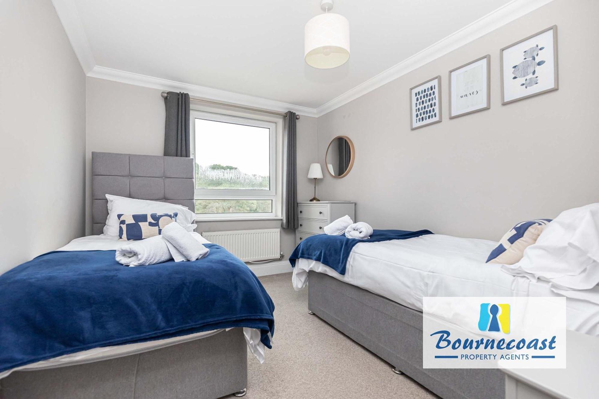 Bournecoast: Modern Flat-balcony-parking-fm6326 *