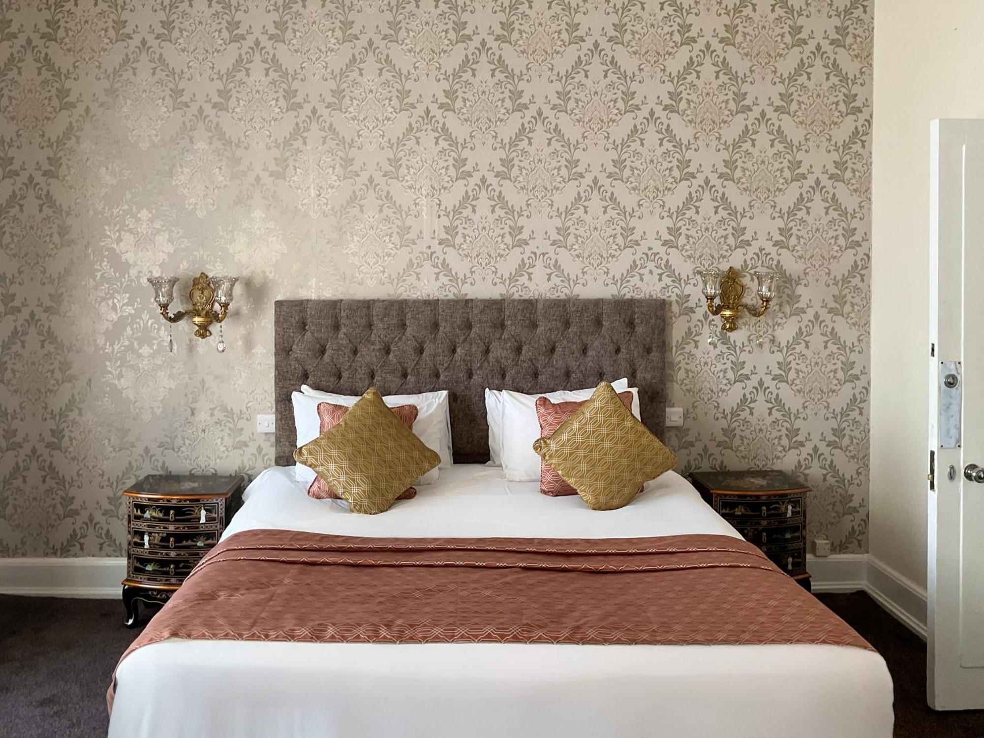 Royal Bath & Hotel 4*