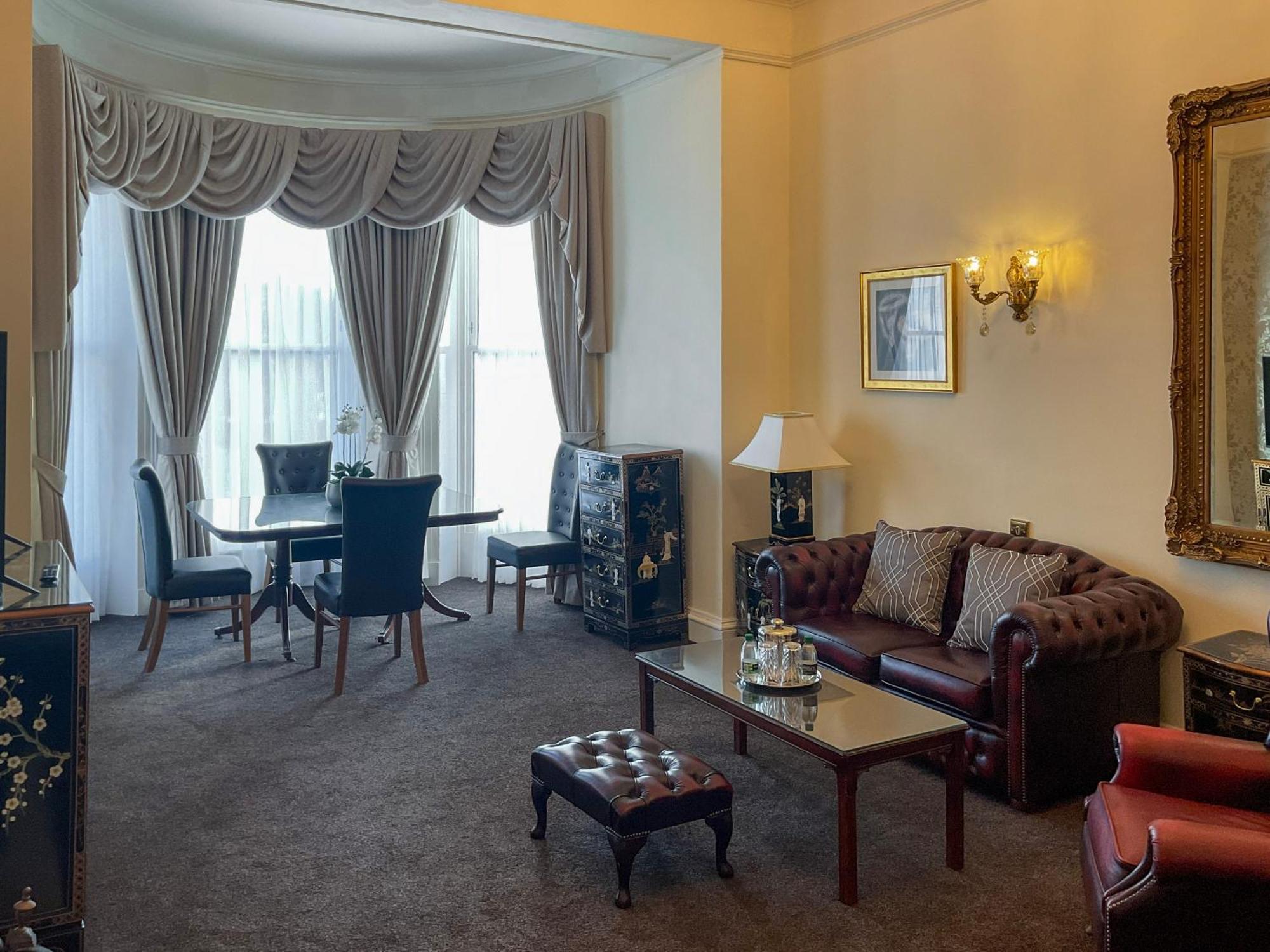 Hotel Royal Bath & 4*