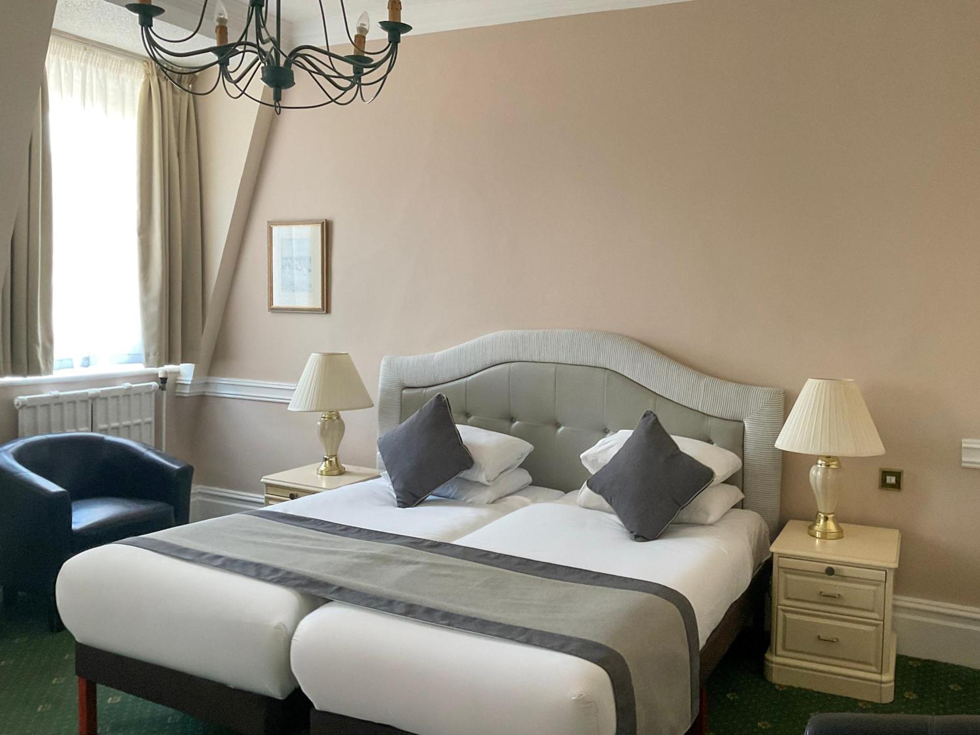 Hotel Royal Bath & 4*