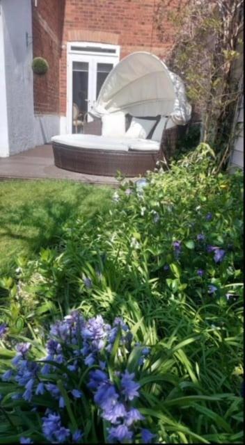 'above & Beyond' Victorian Semi Parking Garden *