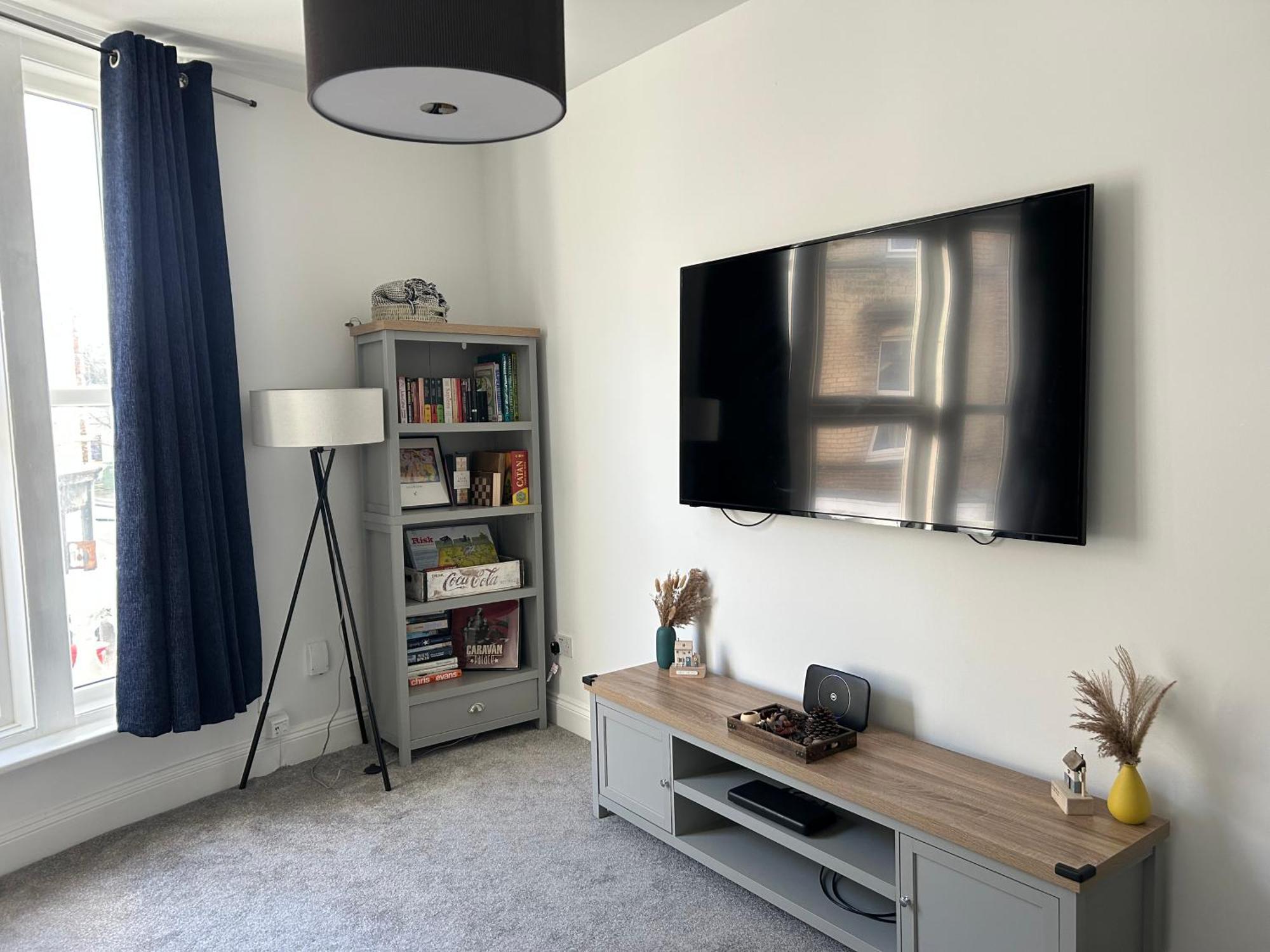 The Cornerhouse Apartment *