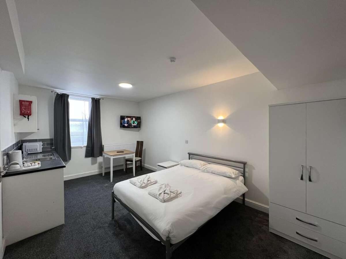 Crystal Hotel 3*