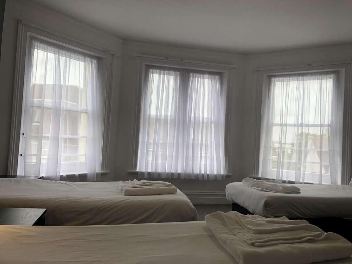 Crystal Hotel 3*