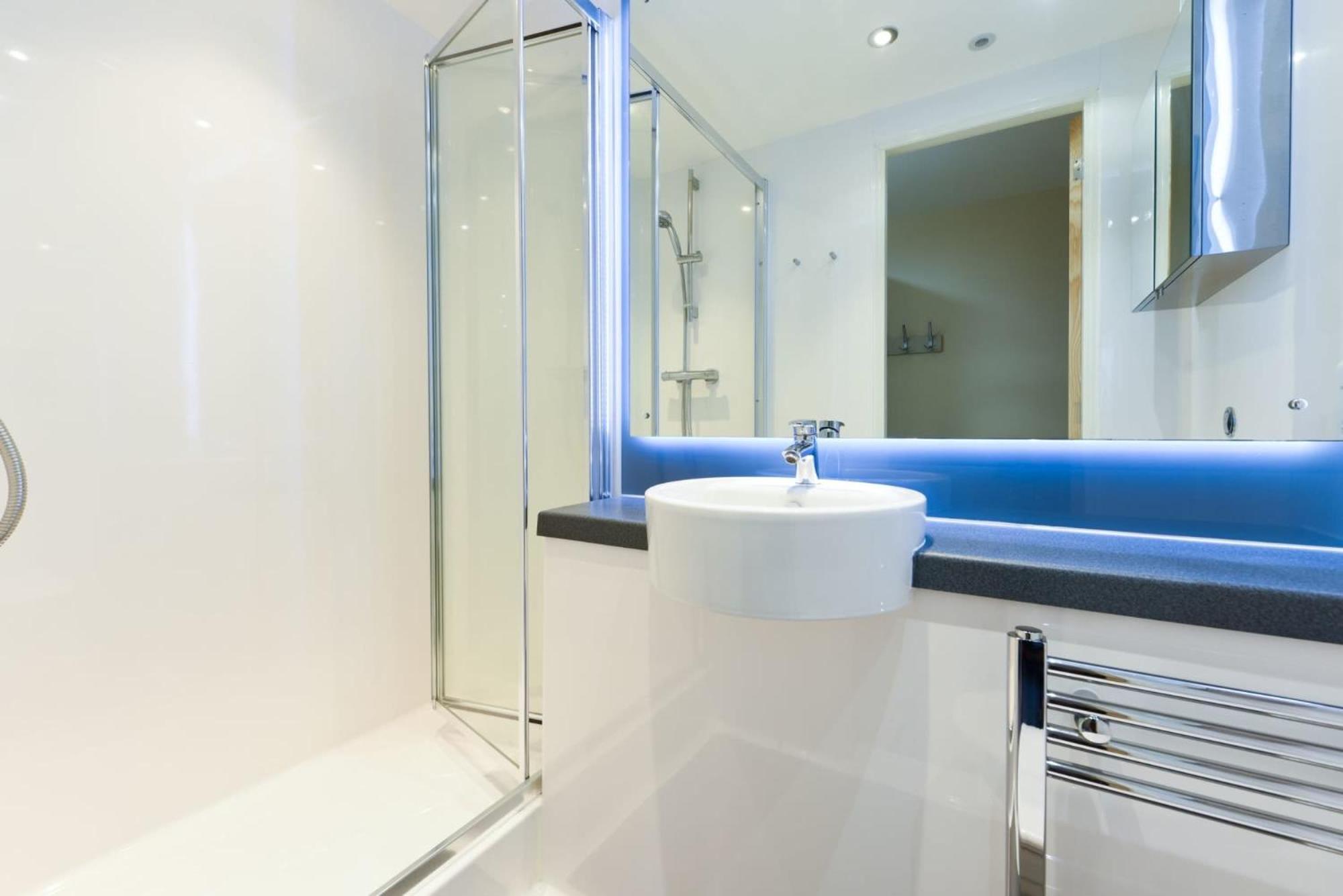 Experience Chic And Contemporary Student Living In The Heart Of At Park Apartment Bournemouth