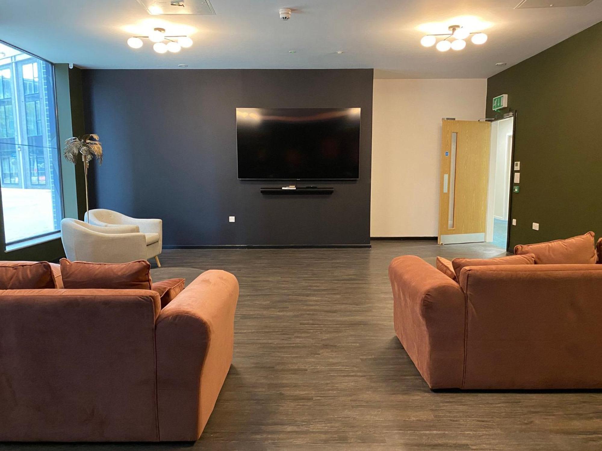 Experience Chic And Contemporary Student Living In The Heart Of At Park Apartment