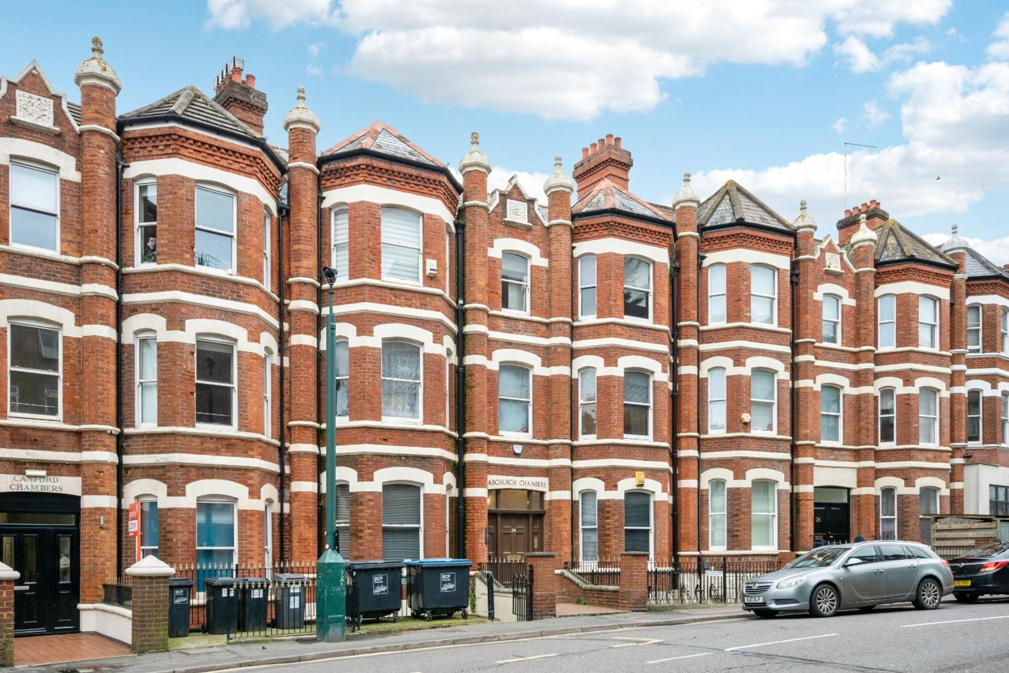 Family Retreat Stylish Apartment, Sleeps 6, 7 Minute Walk To Parking Wifi Kitchen And Washer Bournemouth