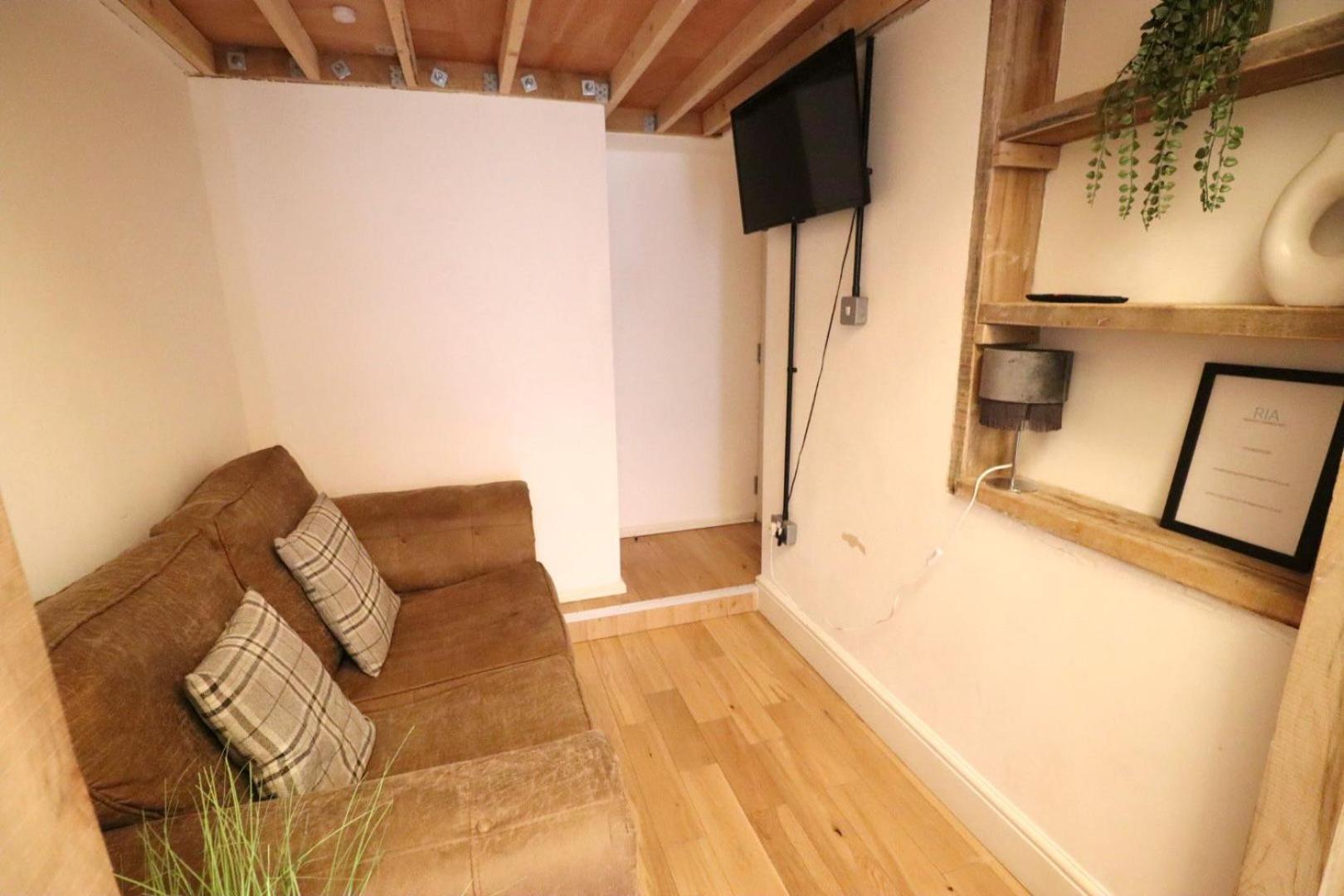 Flat 7, 10 St John's * Bournemouth