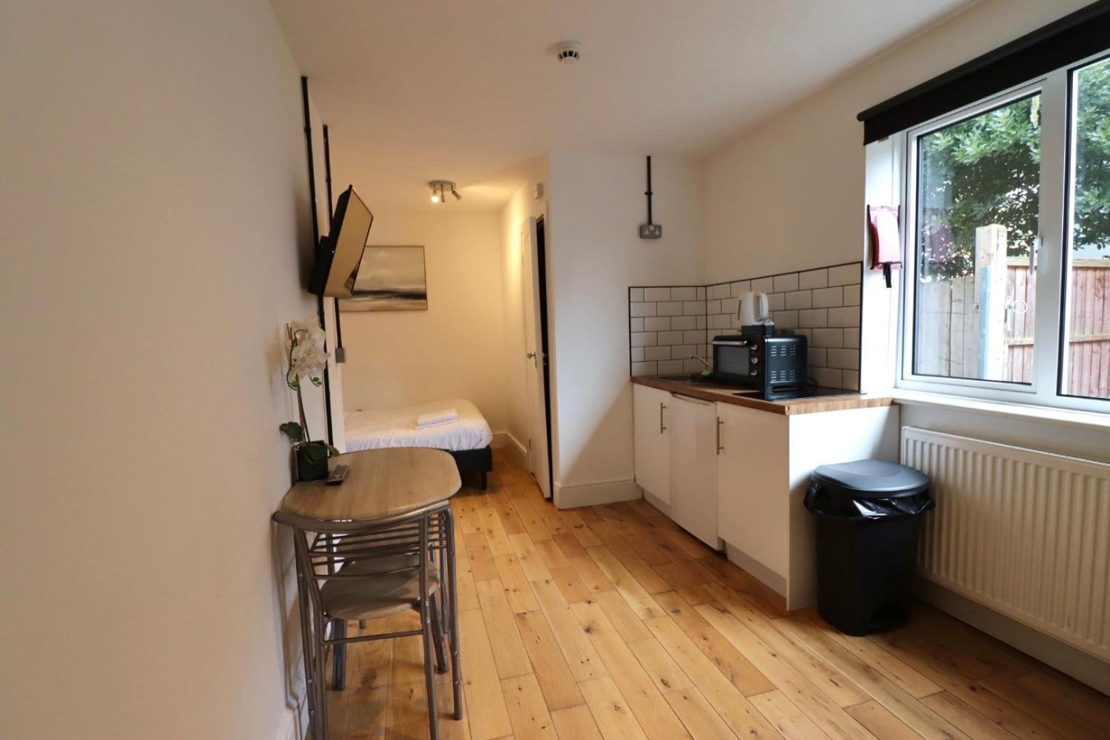Flat 4, 10 St John's Apartment