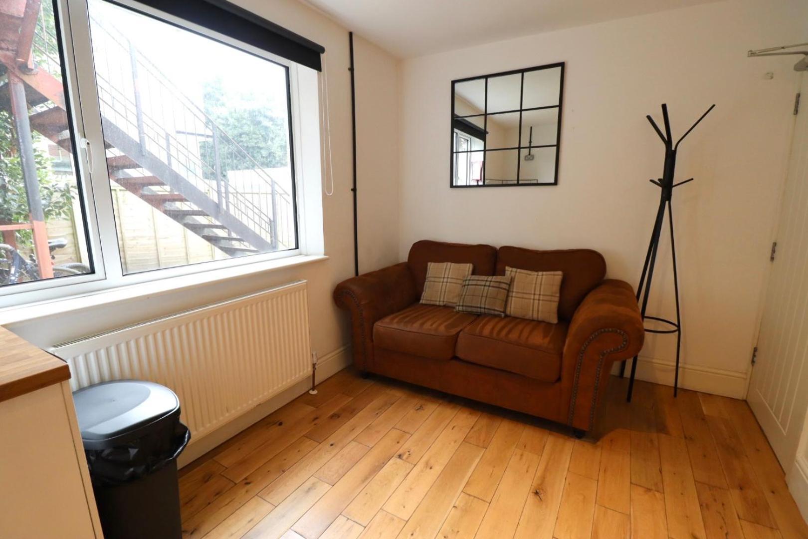 Flat 4, 10 St John's Apartment Bournemouth