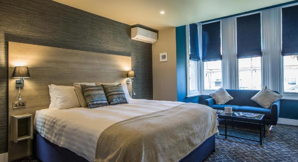 No5 Durley Road - Contemporary Serviced And Hotel