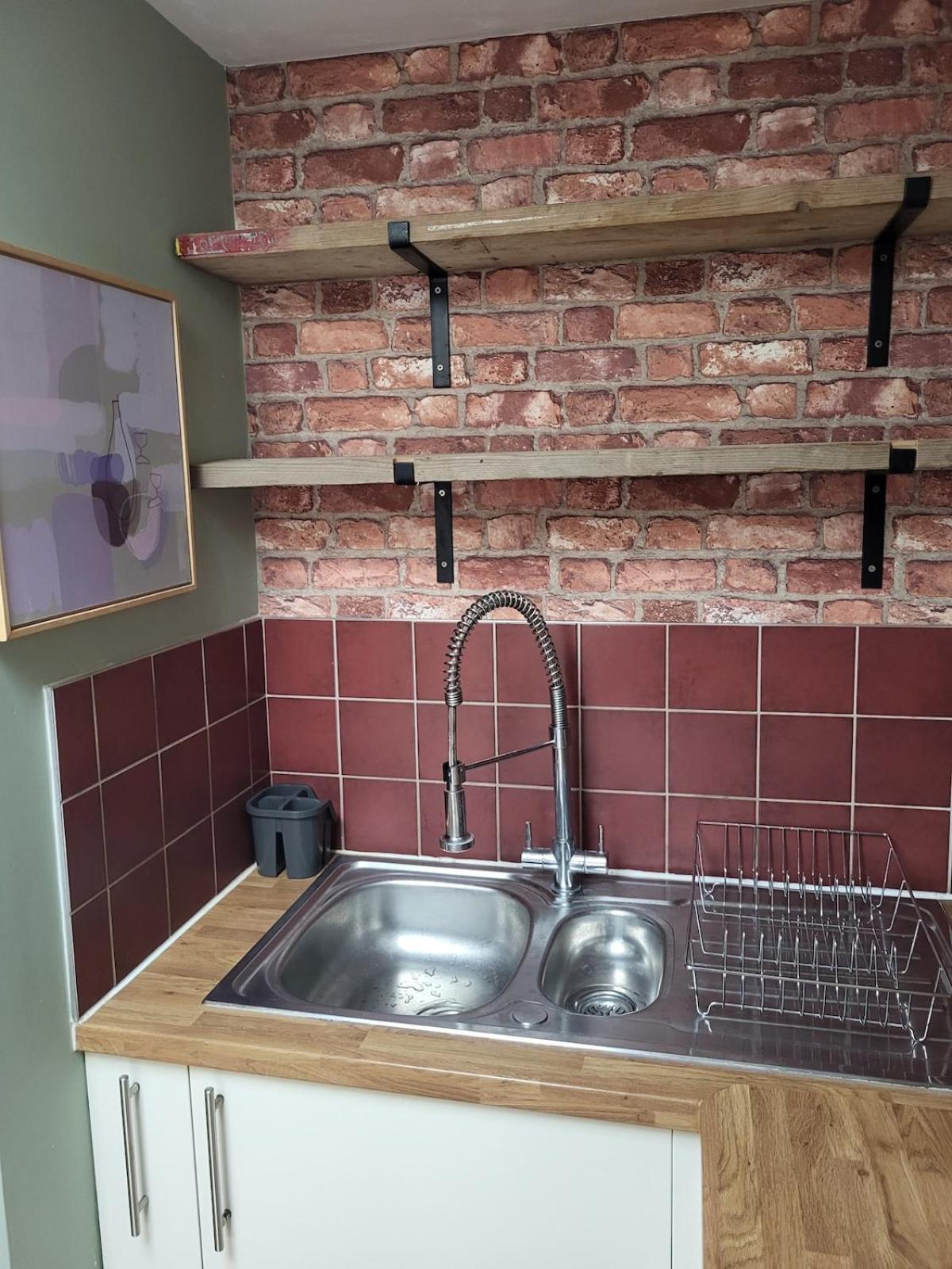Modern One-bed Flat With Garden Bournemouth