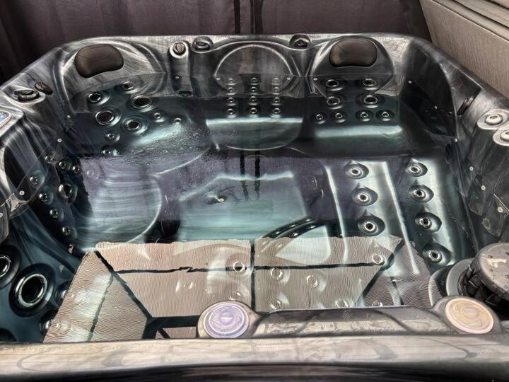 Apartment Secret Gem 1 Bed Garden Flat Private Luxury Hot Tub