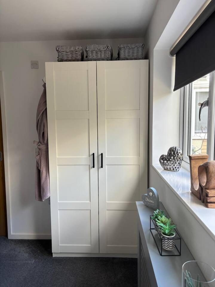 Secret Gem 1 Bed Garden Flat Private Luxury Hot Tub Apartment Bournemouth