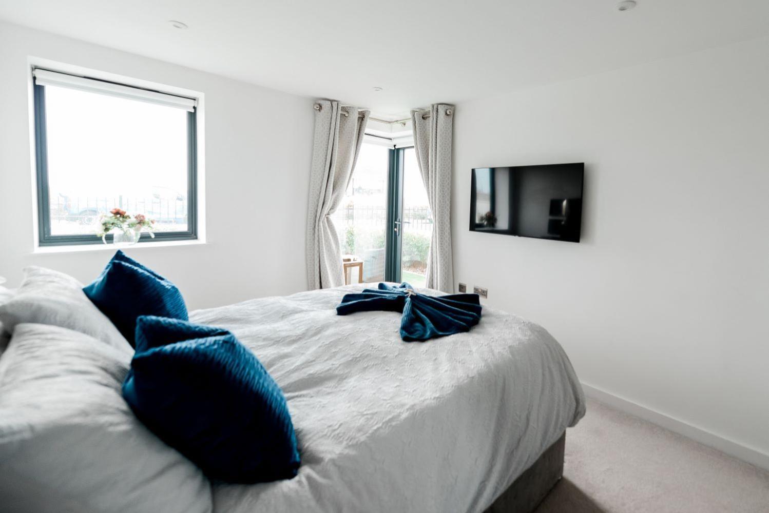 Apartment Brand New Beachfront Gf 2 Bed 6 Guests
