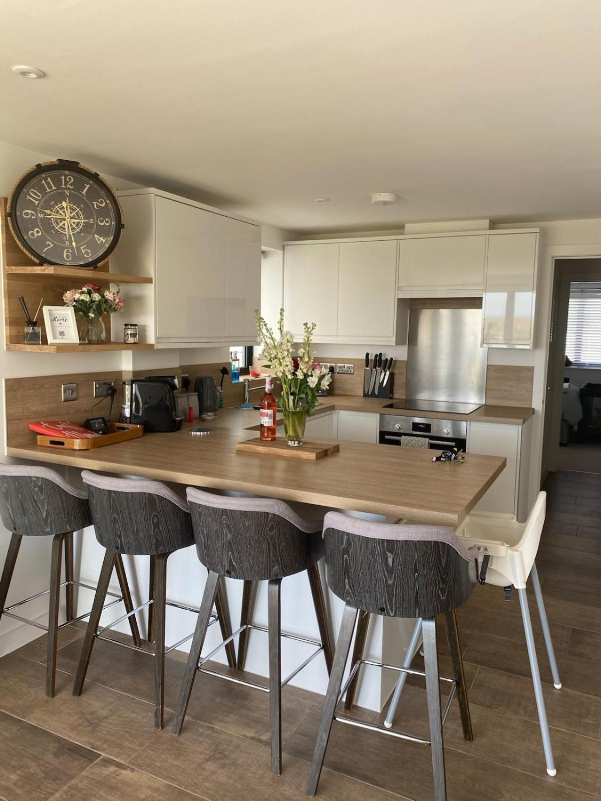 Brand New Beachfront Gf 2 Bed 6 Guests Bournemouth
