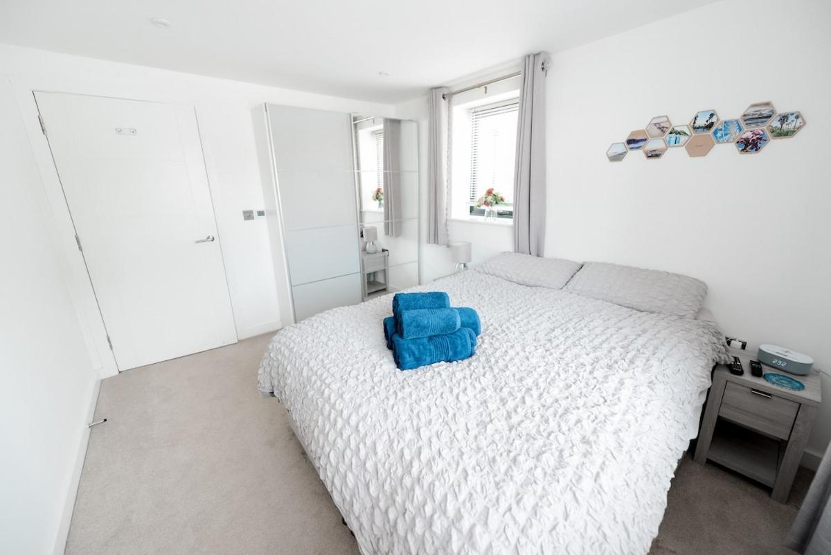 Brand New Beachfront Gf 2 Bed 6 Guests *