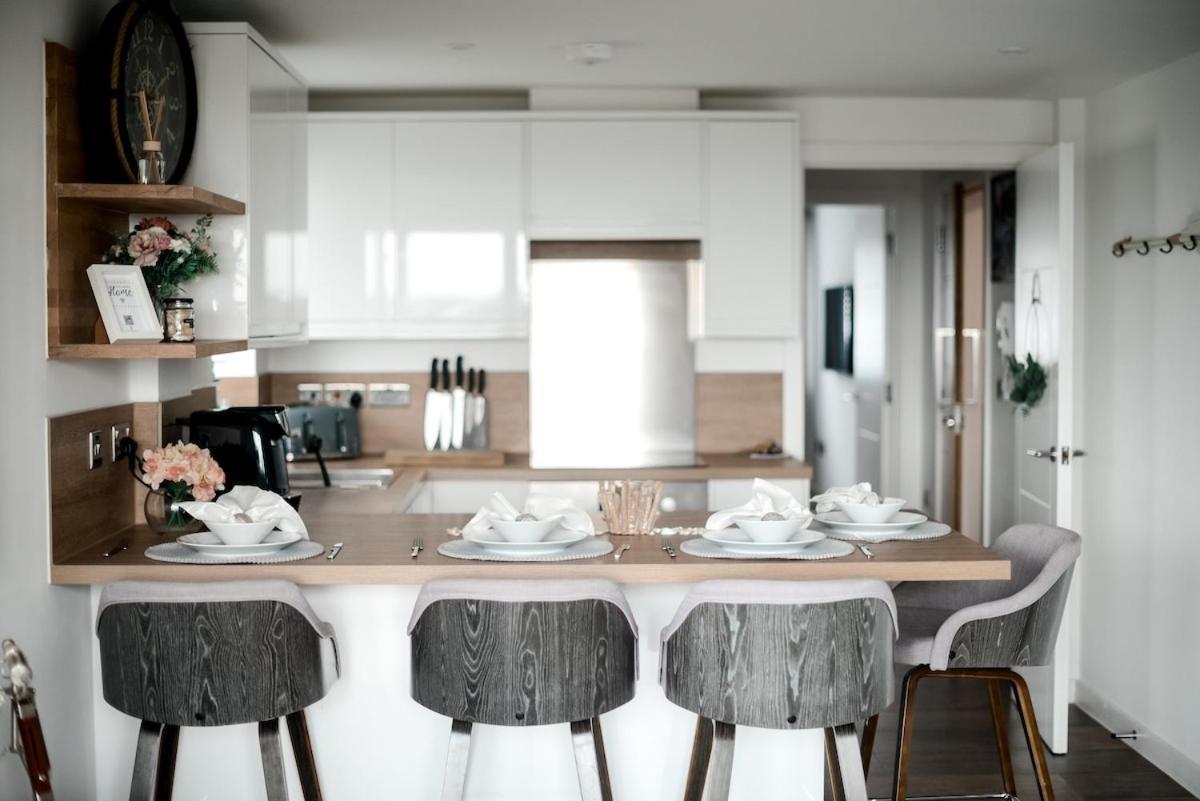 Brand New Beachfront Gf 2 Bed 6 Guests