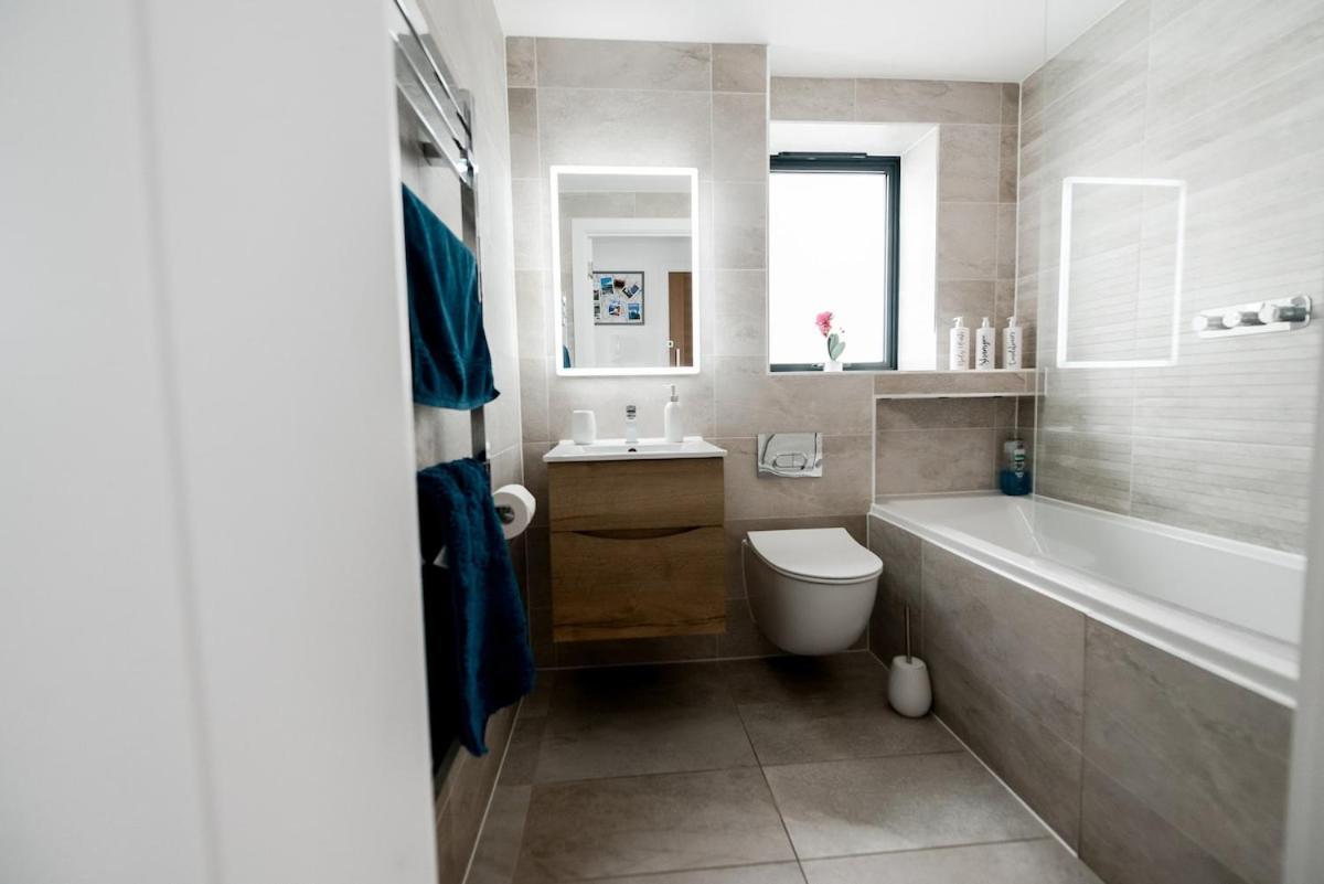 Brand New Beachfront Gf 2 Bed 6 Guests * Bournemouth