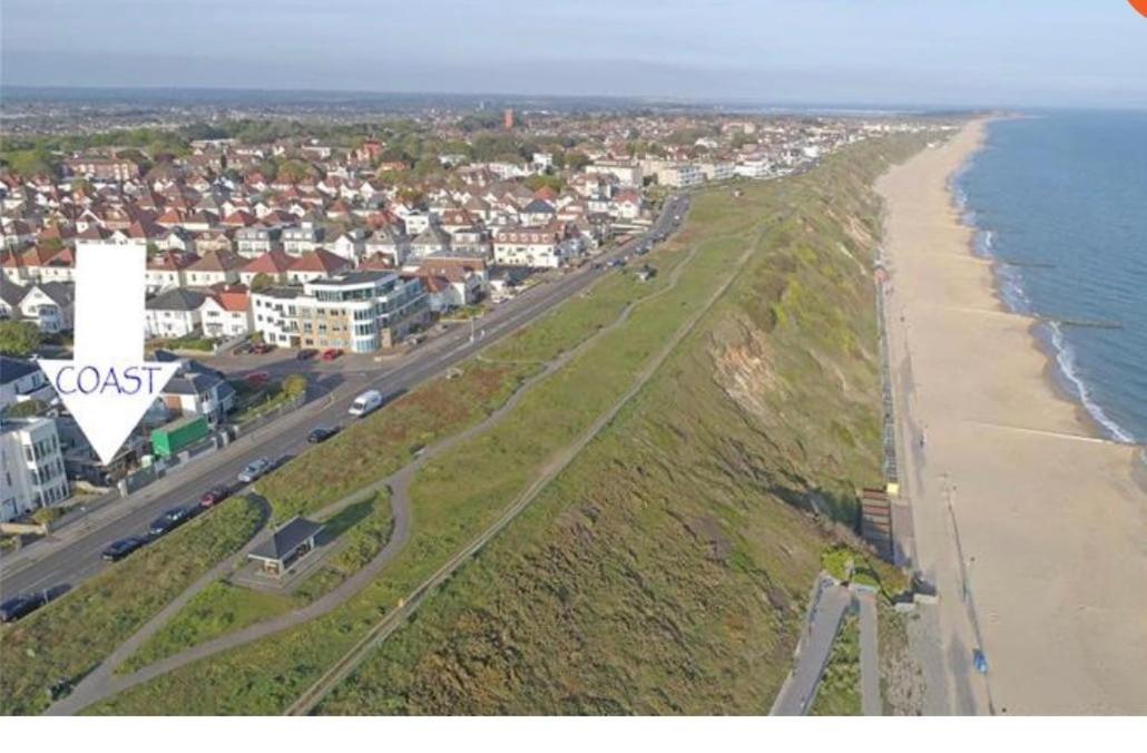 Apartment Brand New Beachfront Gf 2 Bed 6 Guests *