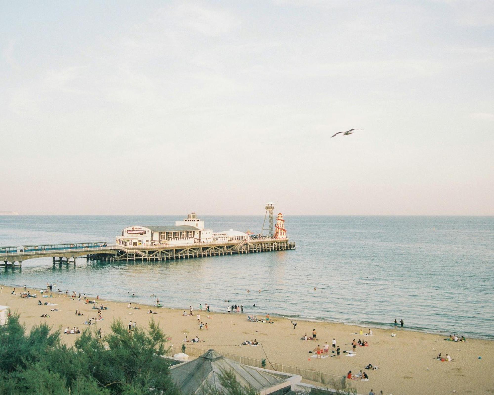 Holiday home Modern 4-level Townhouse For 8 Free Parking Bournemouth