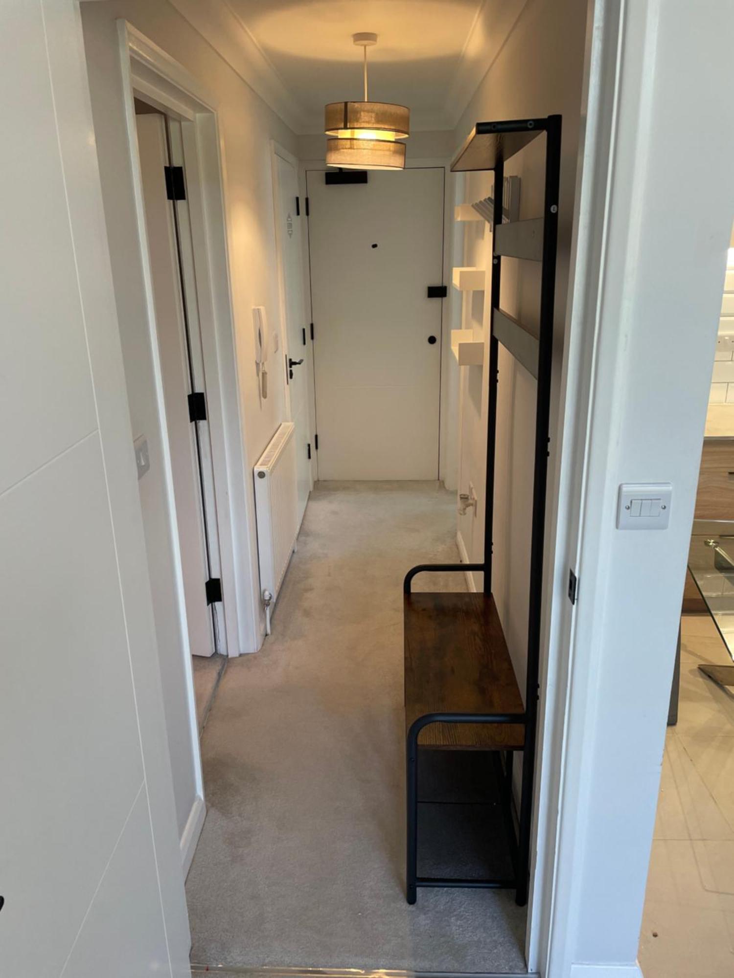 Apartment And Peaceful Two Bedroom Flat In Town