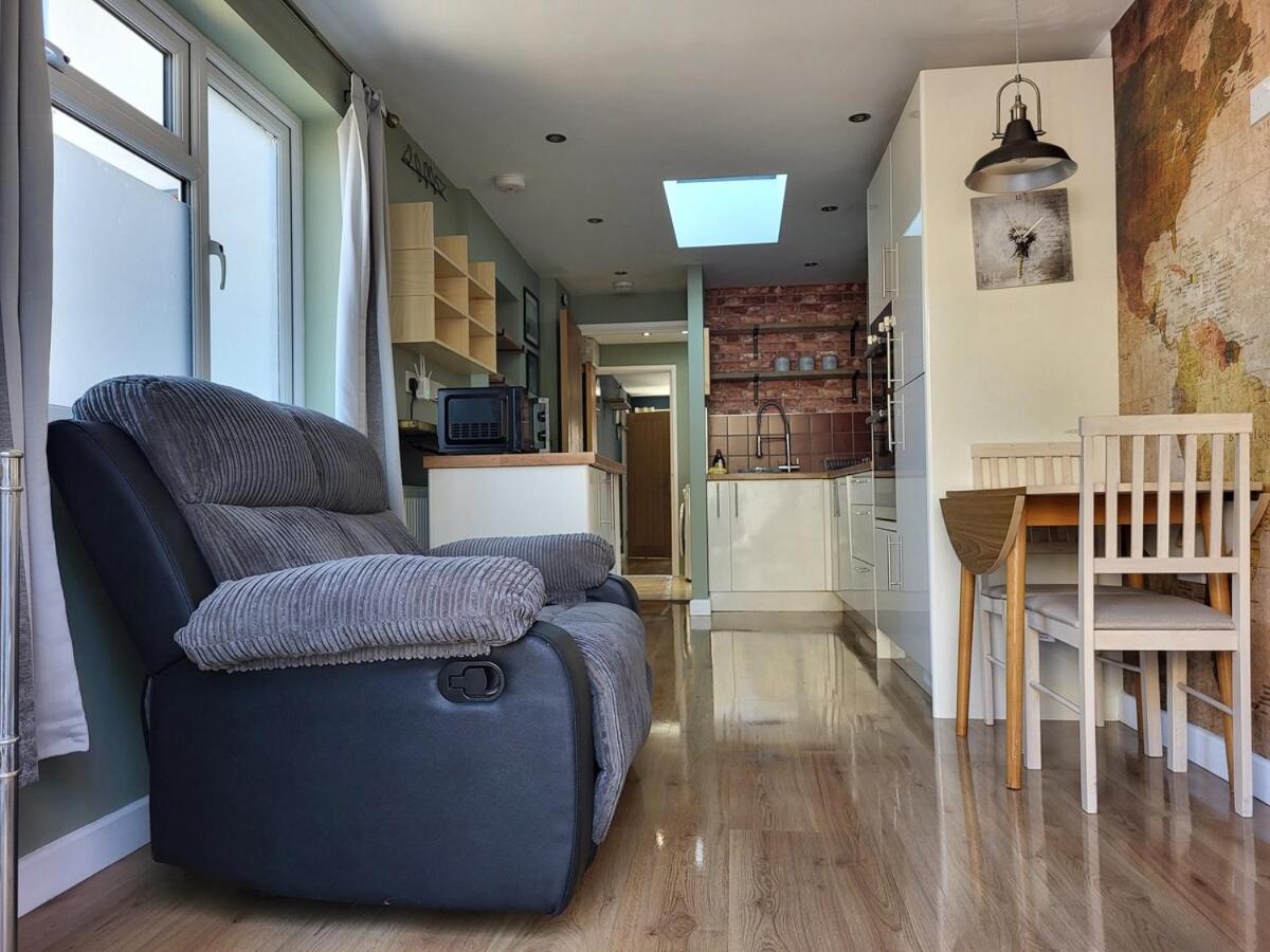 Modern One-bed Flat With Garden Apartment Bournemouth