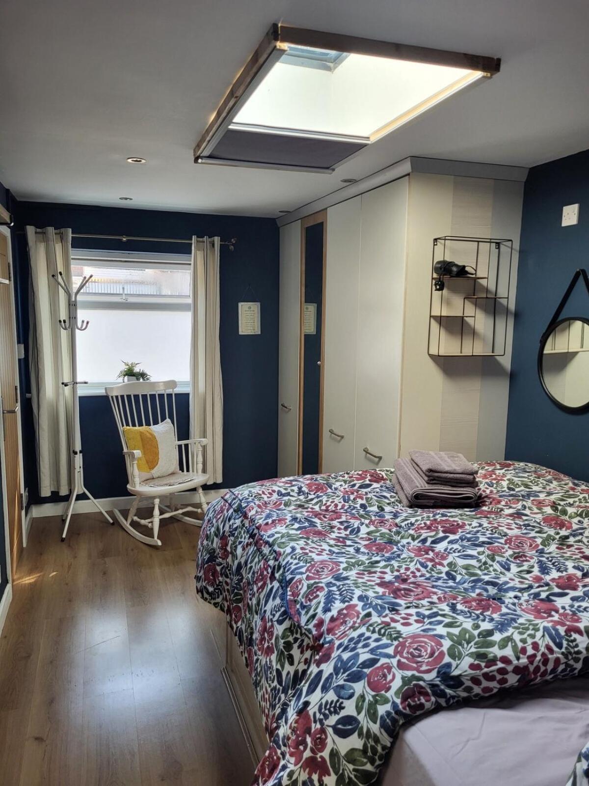 Modern One-bed Flat With Garden Bournemouth