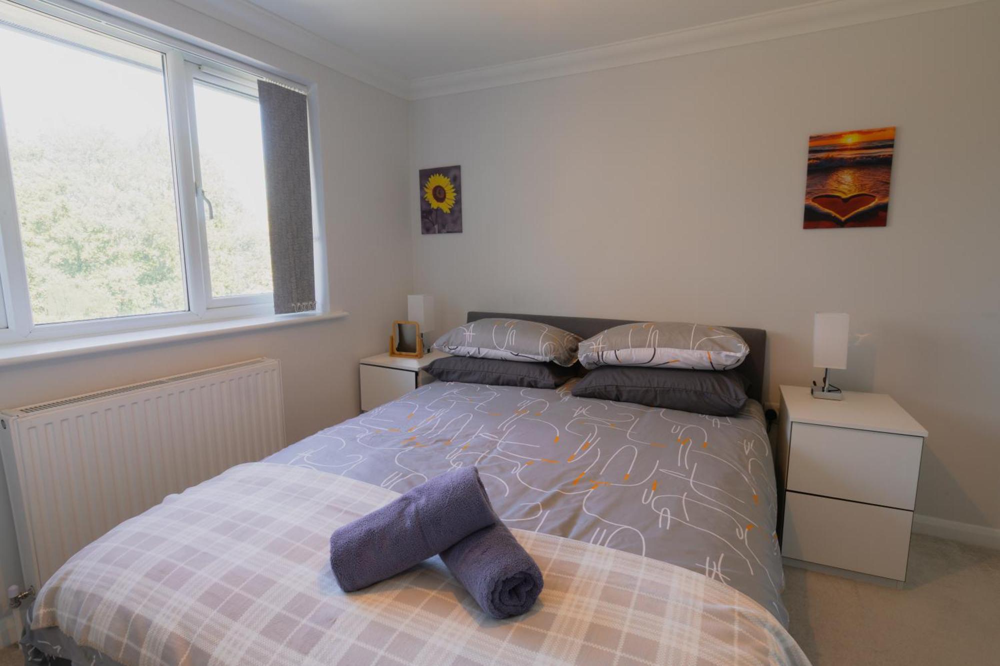 And Peaceful Two Bedroom Flat In Town * Bournemouth